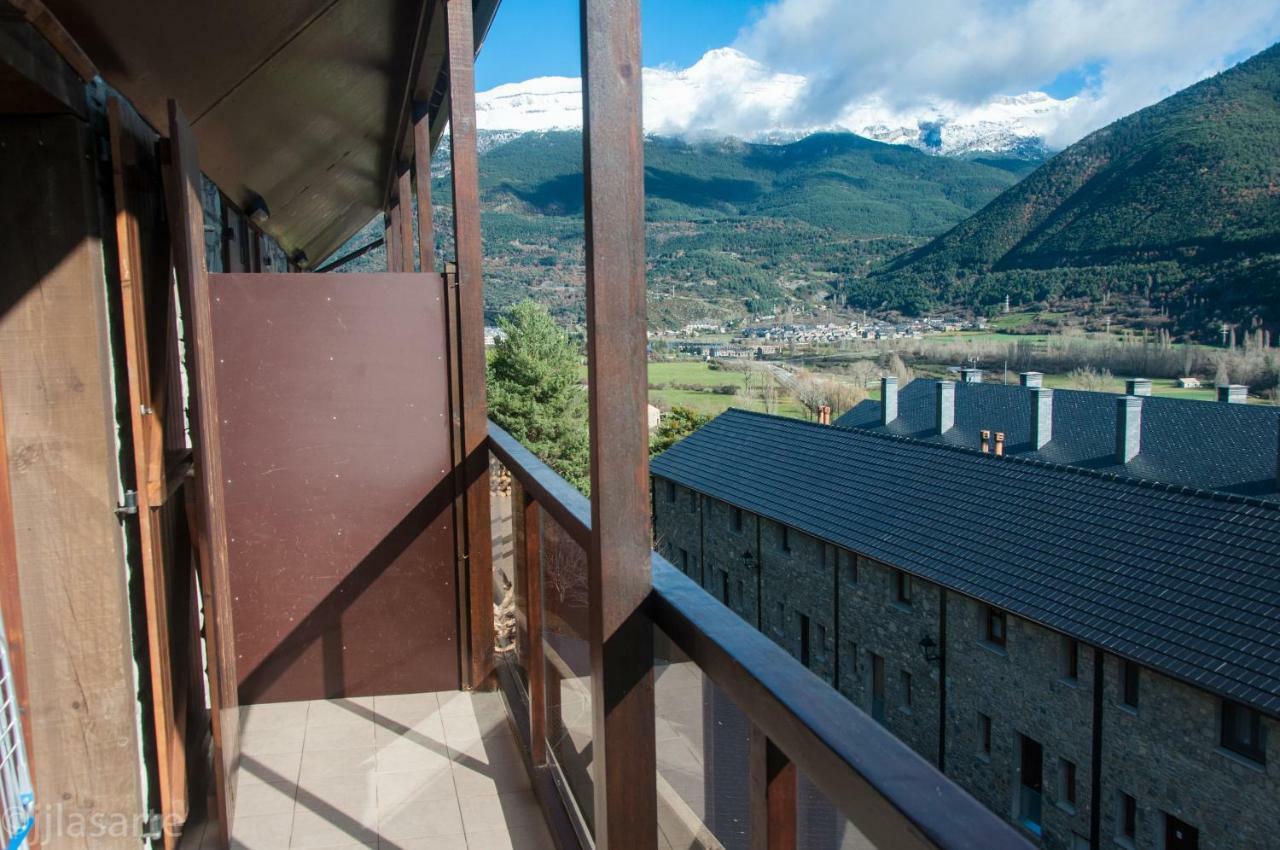 Duplex Altos De Santiago Buhardilla Apartment Villanúa Екстериор снимка